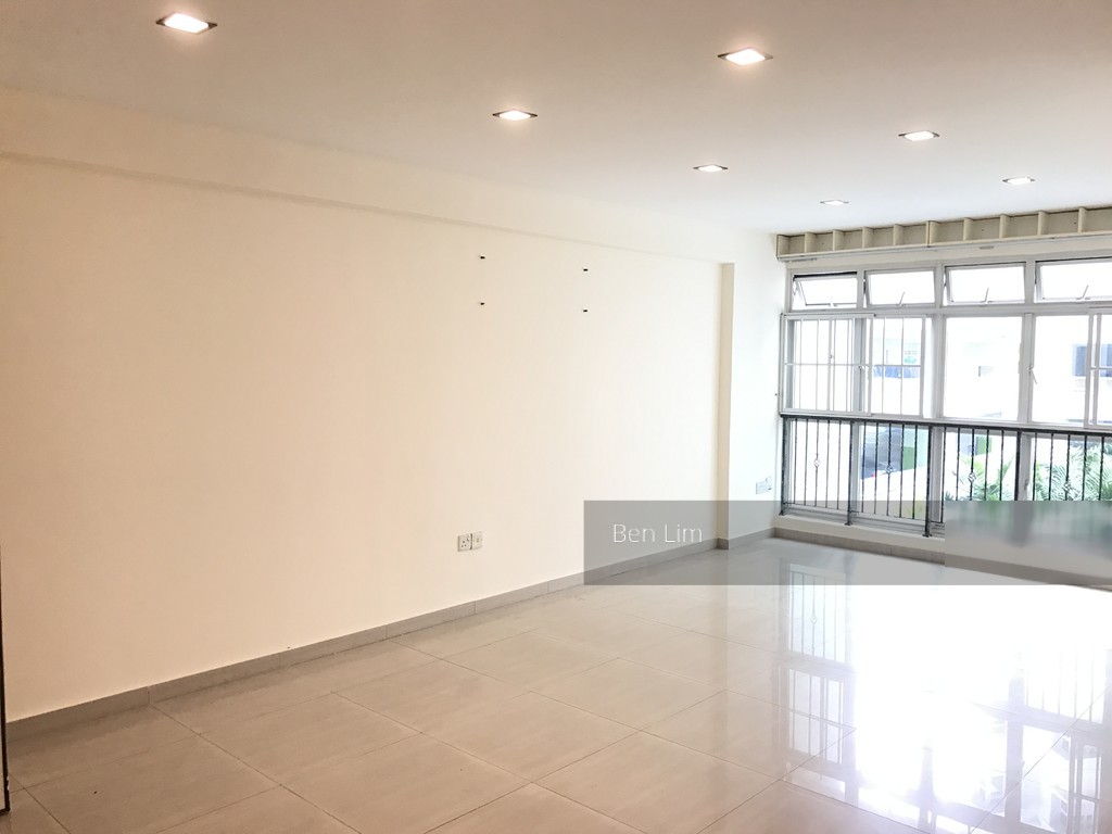 Bukit Batok West Avenue 5 thumbnail photo